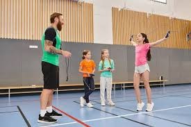 阿斯：伊萨克缺席利物浦赛前合练，将错过对阵皇马欧冠焦点战